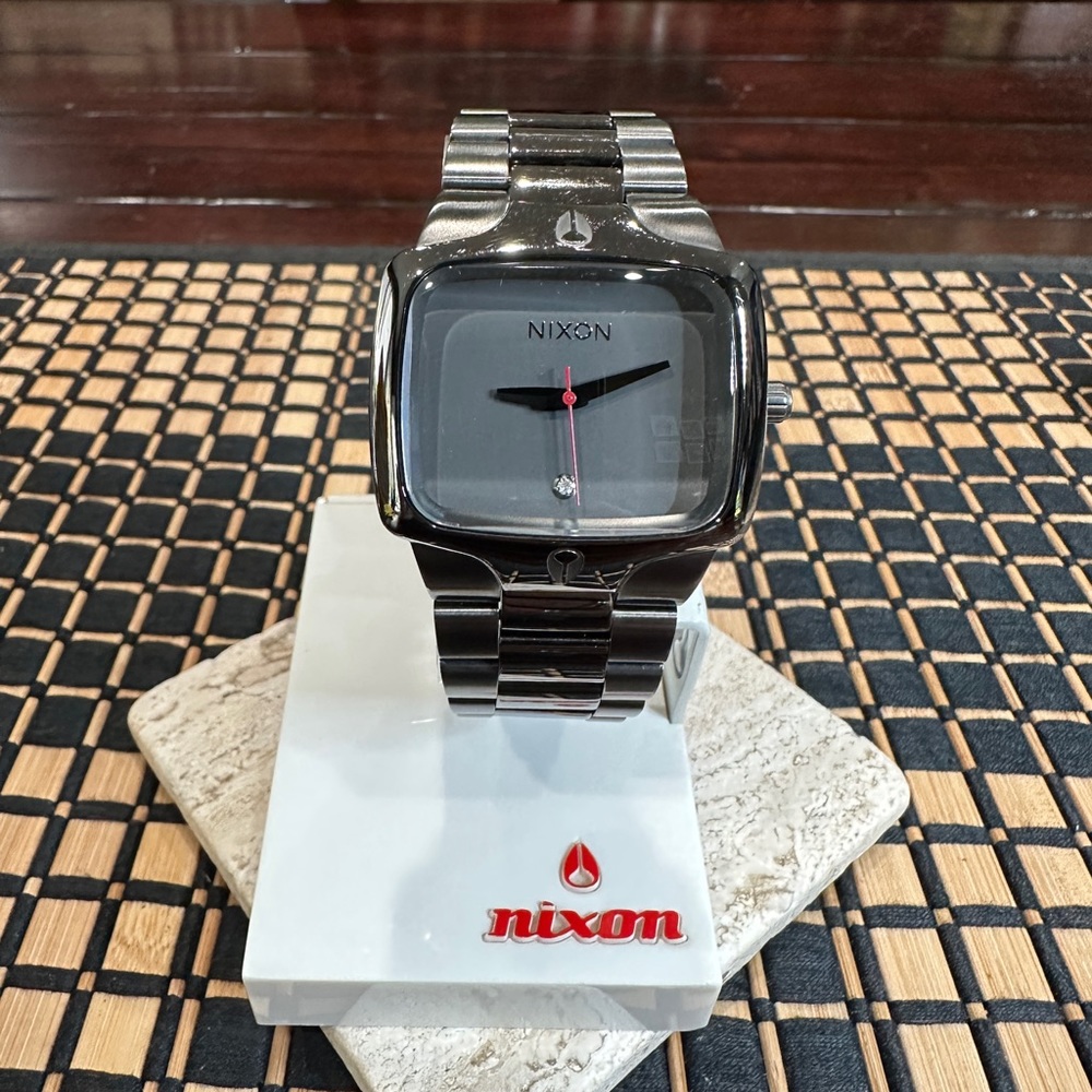 NIXON “THE PLAYER” WATCH